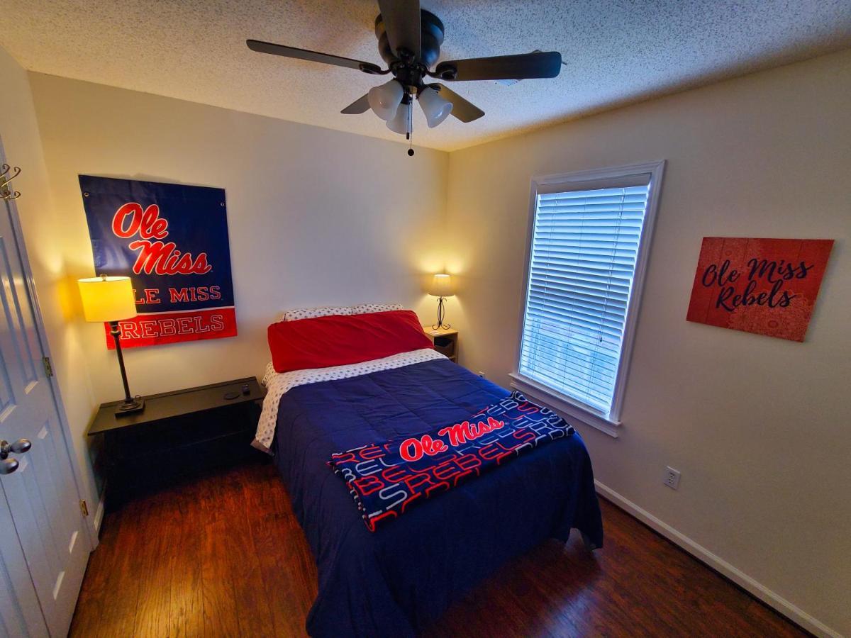 Villa Cozy House Near Ole Miss & M-Trade! à Oxford Extérieur photo